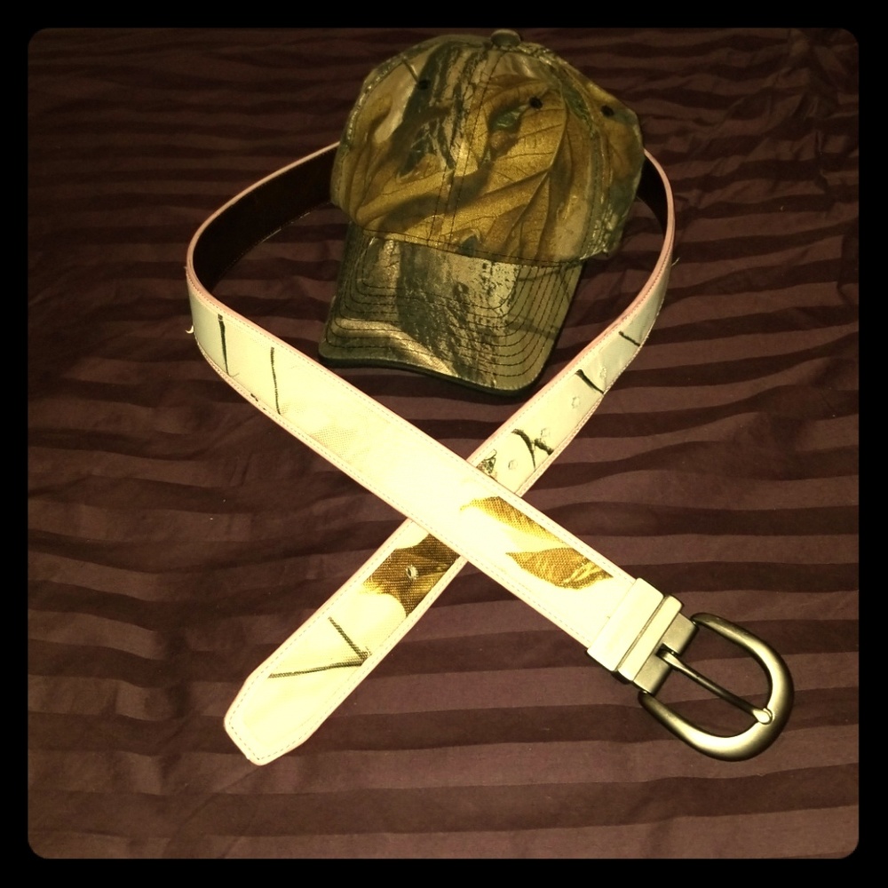 Realtree Rev. Belt w/ Signature Camouflage Hat